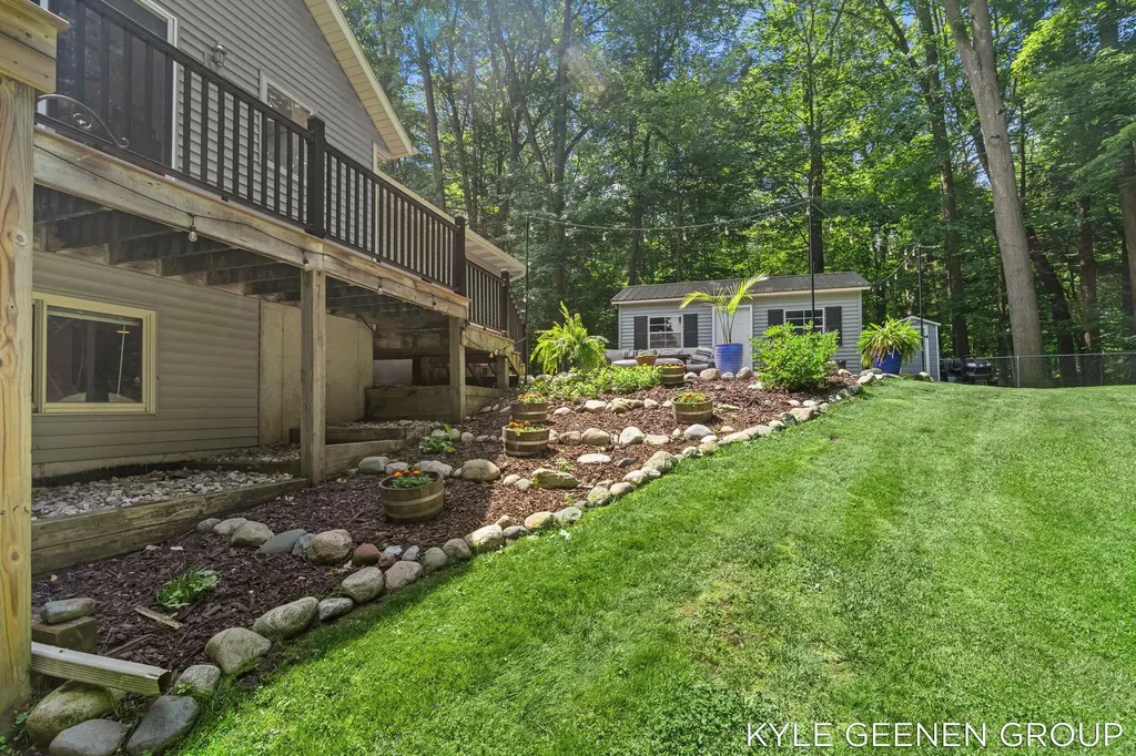 208 Chicago Avenue Park Township MI 49424