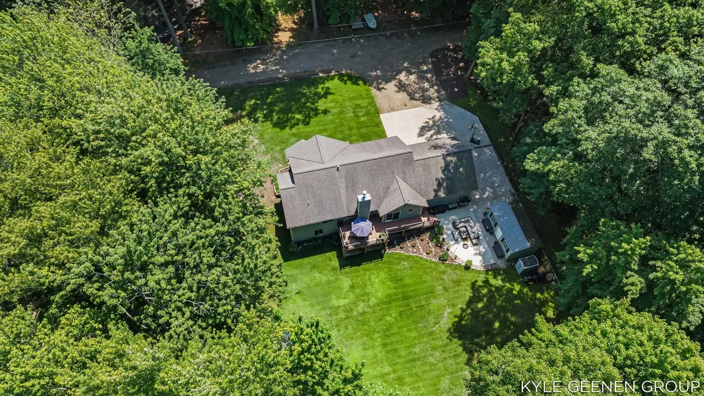 208 Chicago Avenue Park Township MI 49424
