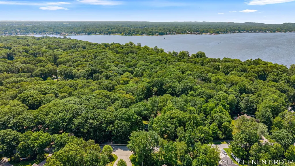 208 Chicago Avenue Park Township MI 49424