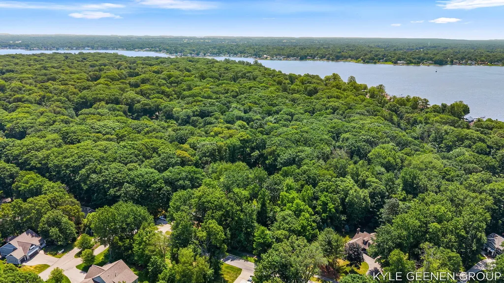 208 Chicago Avenue Park Township MI 49424