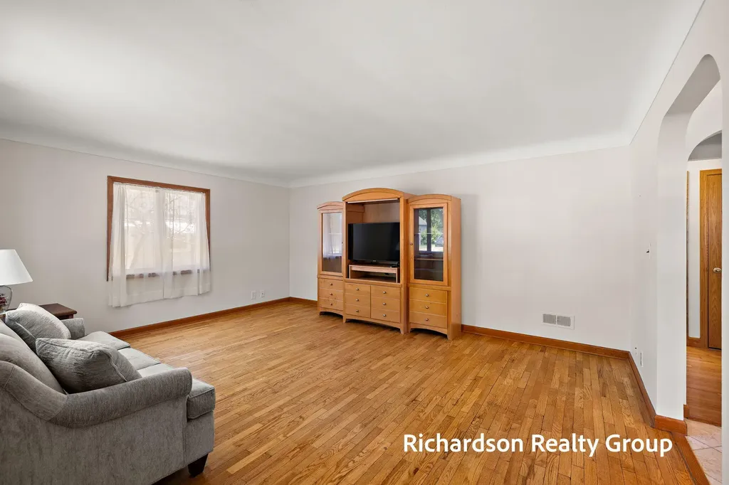 1702 Waverly Avenue Grand Haven City MI 49417