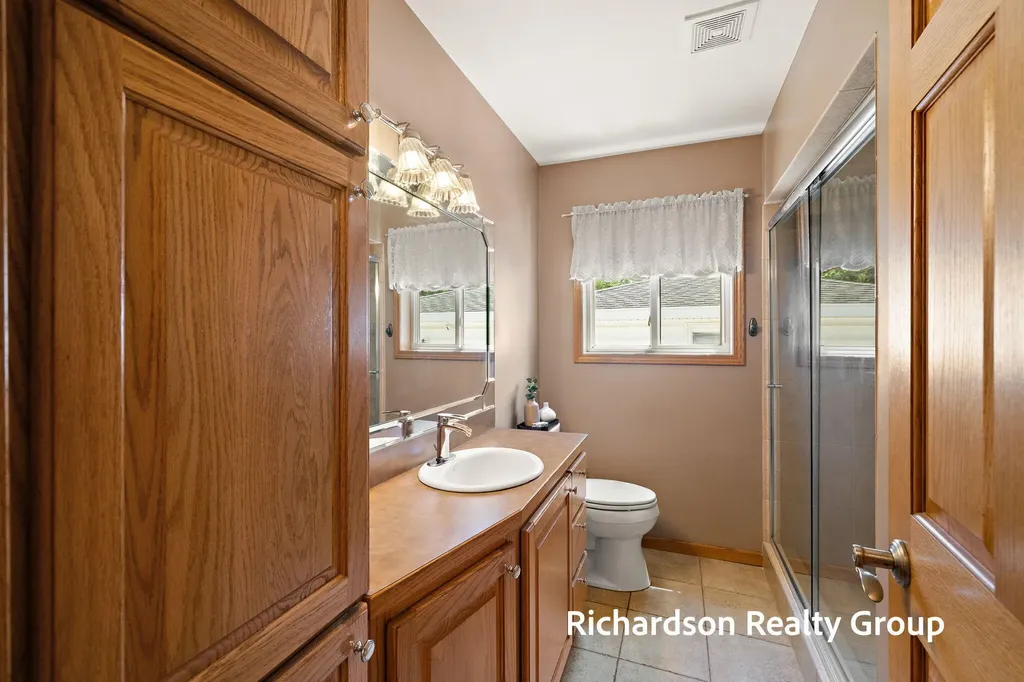 1702 Waverly Avenue Grand Haven City MI 49417