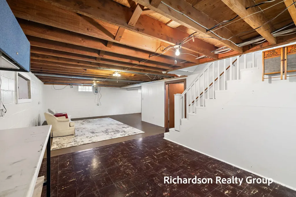 1702 Waverly Avenue Grand Haven City MI 49417
