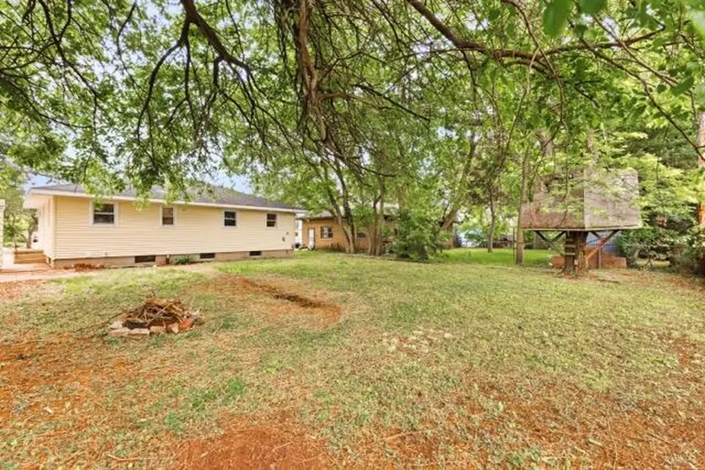 619 Fall Street Spring Lake Village MI 49456