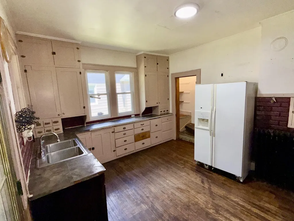 1607 6th Street Muskegon City MI 49441