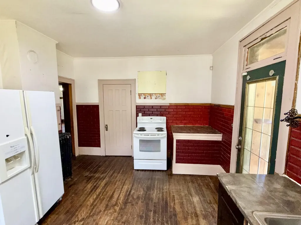 1607 6th Street Muskegon City MI 49441