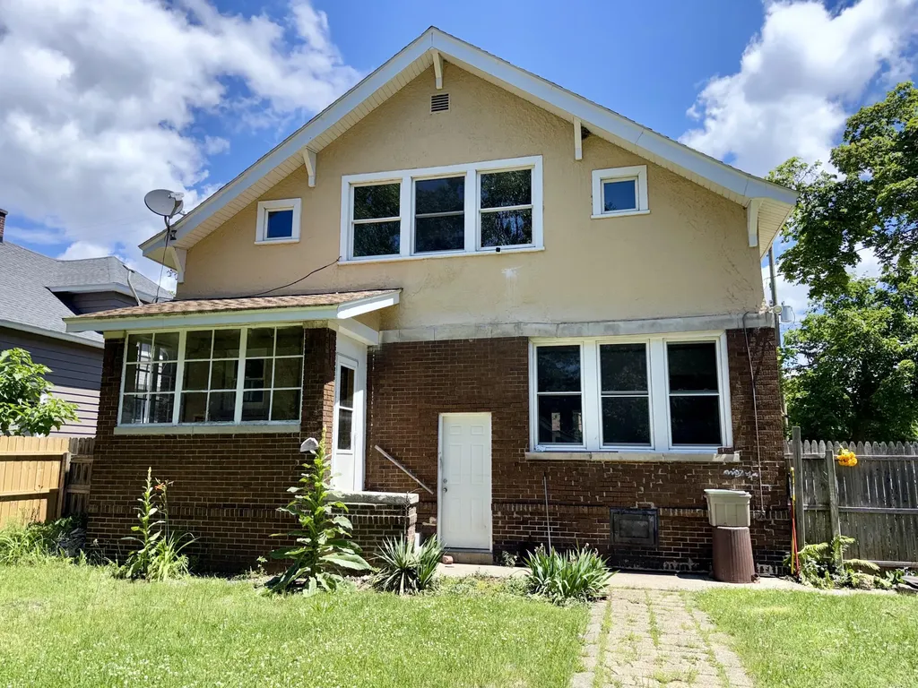 1607 6th Street Muskegon City MI 49441