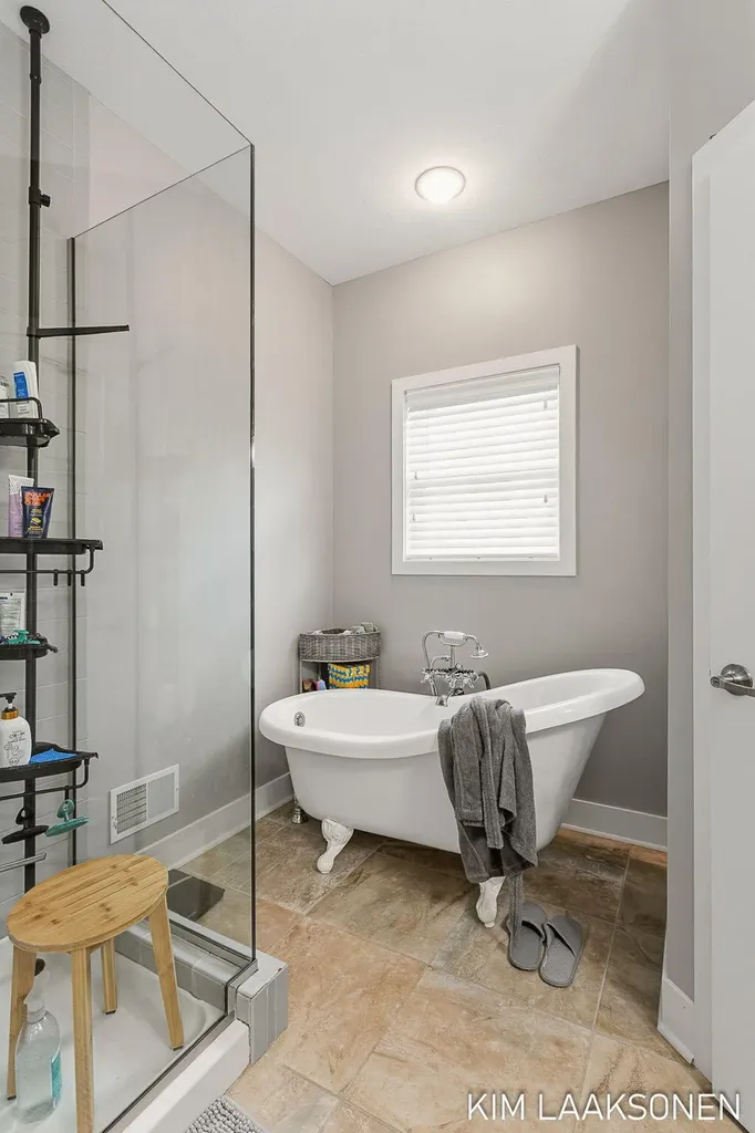 349 Parkside Lane Unknown City MI 49406