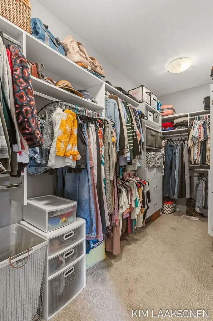 349 Parkside Lane Unknown City MI 49406