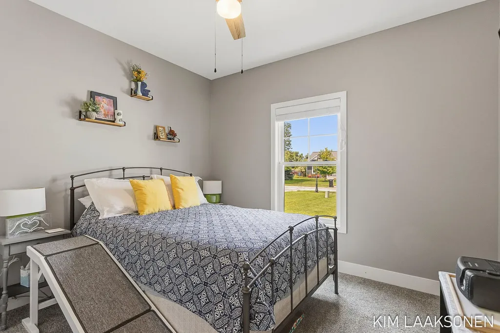 349 Parkside Lane Unknown City MI 49406