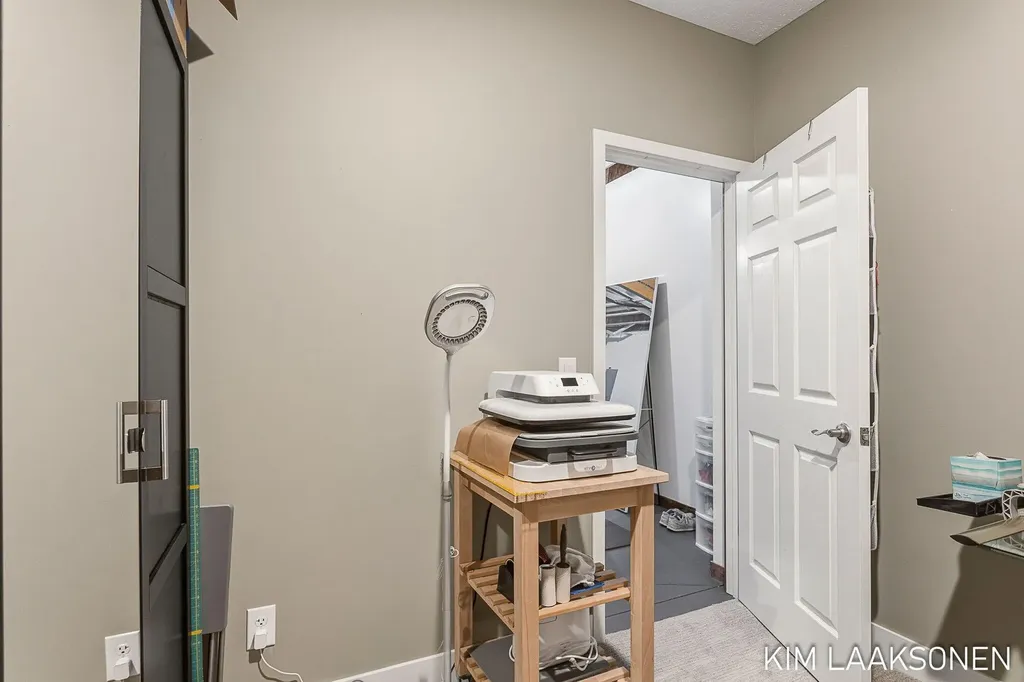 349 Parkside Lane Unknown City MI 49406