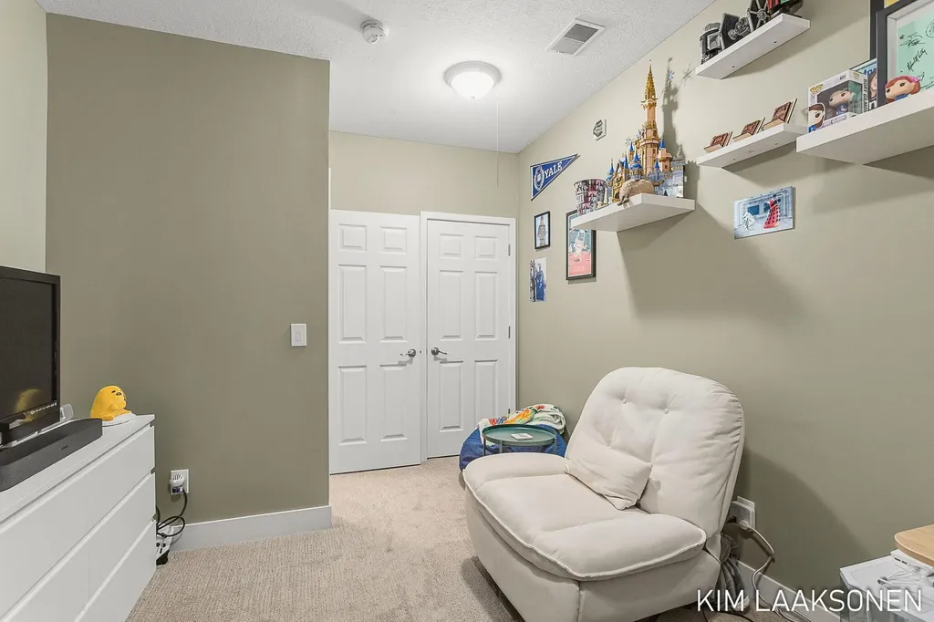 349 Parkside Lane Unknown City MI 49406