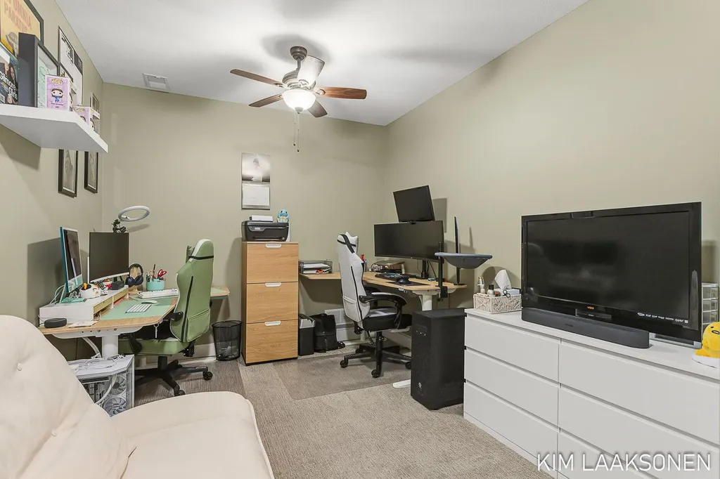 349 Parkside Lane Unknown City MI 49406