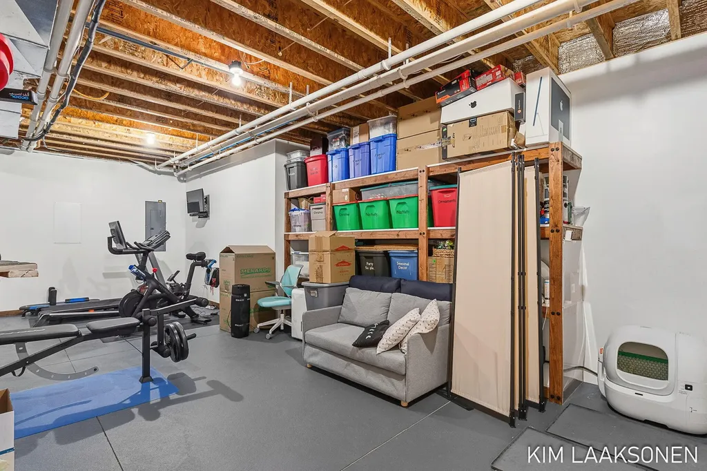 349 Parkside Lane Unknown City MI 49406