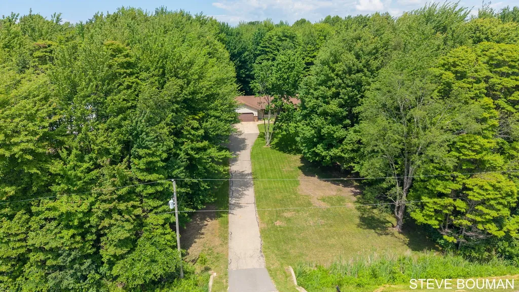 5915 141st Avenue Fillmore Township MI 49423