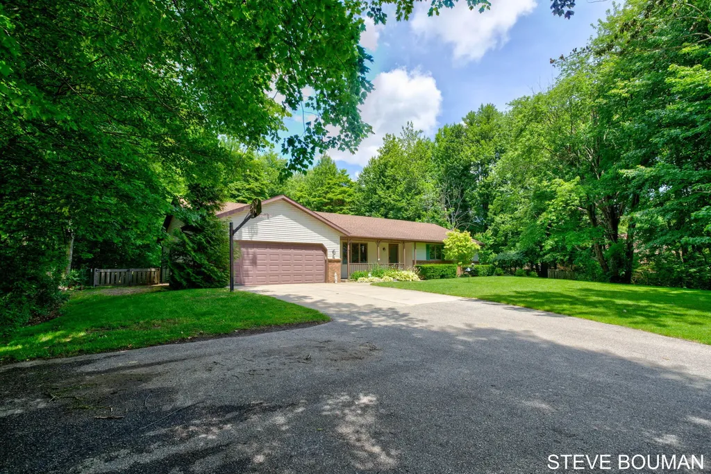 5915 141st Avenue Fillmore Township MI 49423