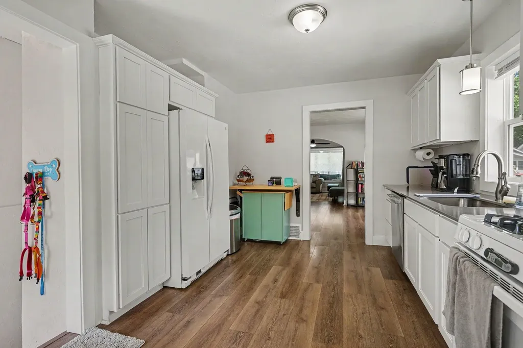2226 Blodgett Street Muskegon City MI 49441