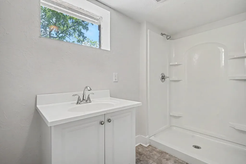 2226 Blodgett Street Muskegon City MI 49441