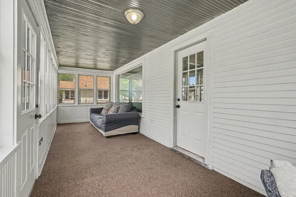 2226 Blodgett Street Muskegon City MI 49441