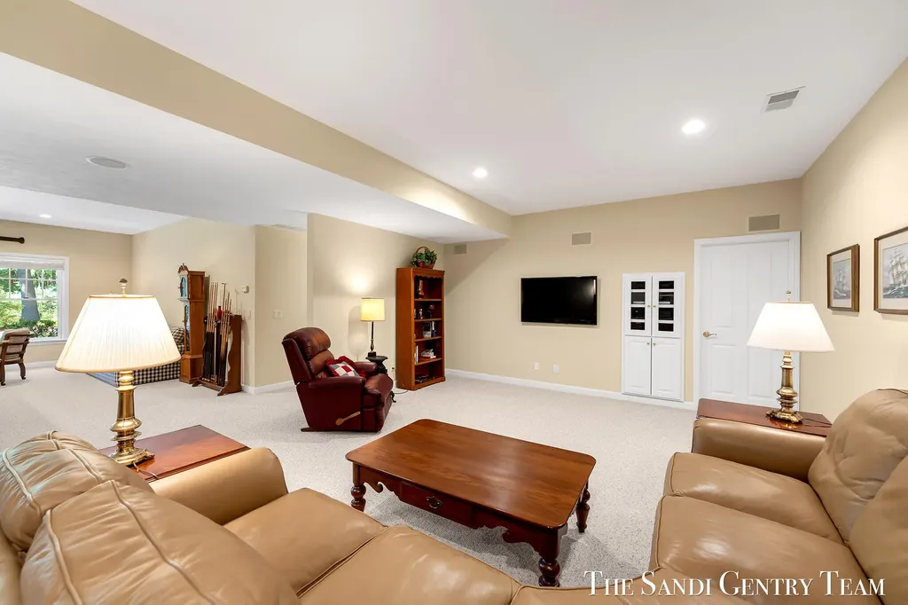 18090 Wildwood Springs Parkway Spring Lake Township MI 49456
