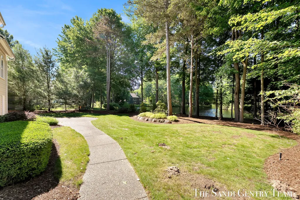 18090 Wildwood Springs Parkway Spring Lake Township MI 49456