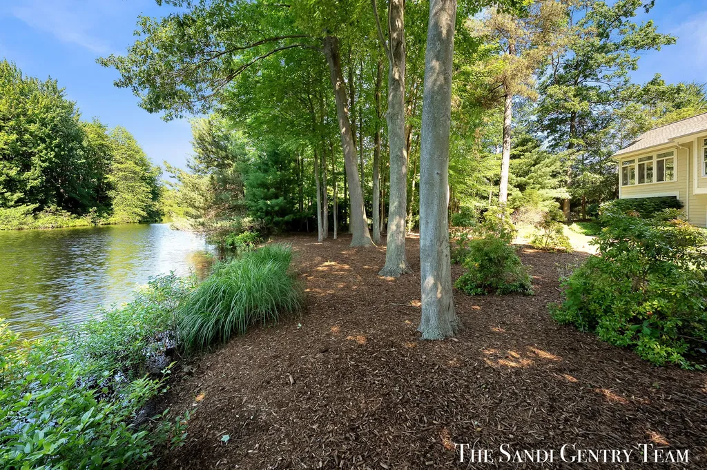 18090 Wildwood Springs Parkway Spring Lake Township MI 49456