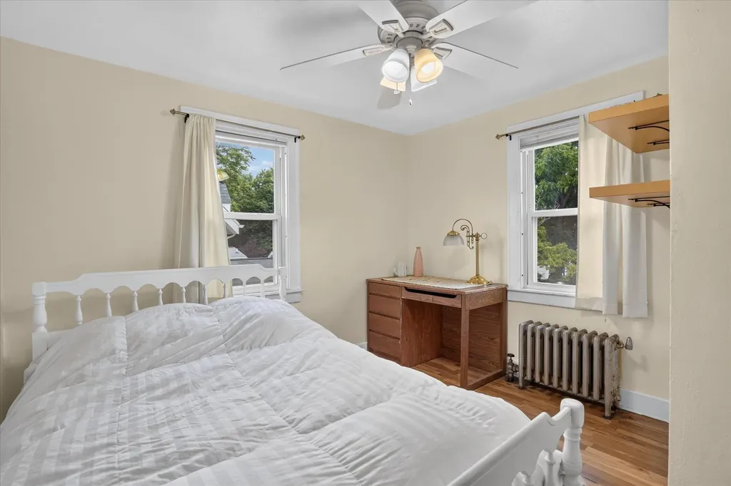 814 N Fairview Avenue Lansing City MI 48912