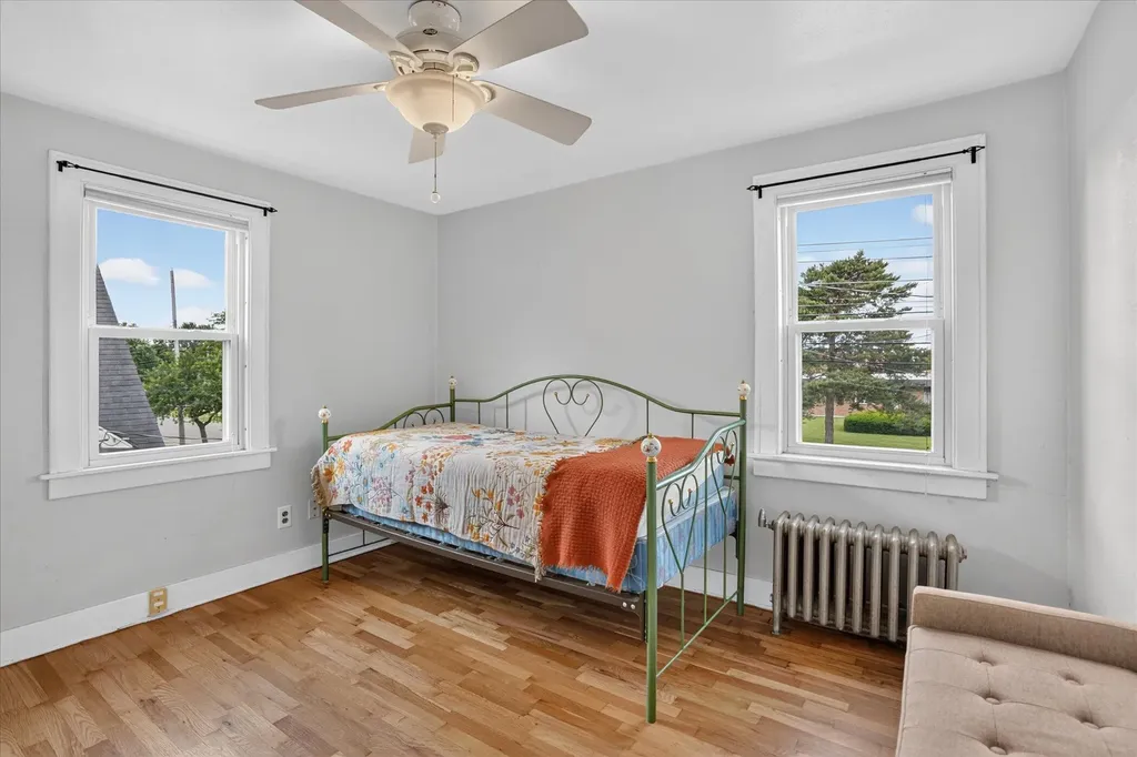 814 N Fairview Avenue Lansing City MI 48912