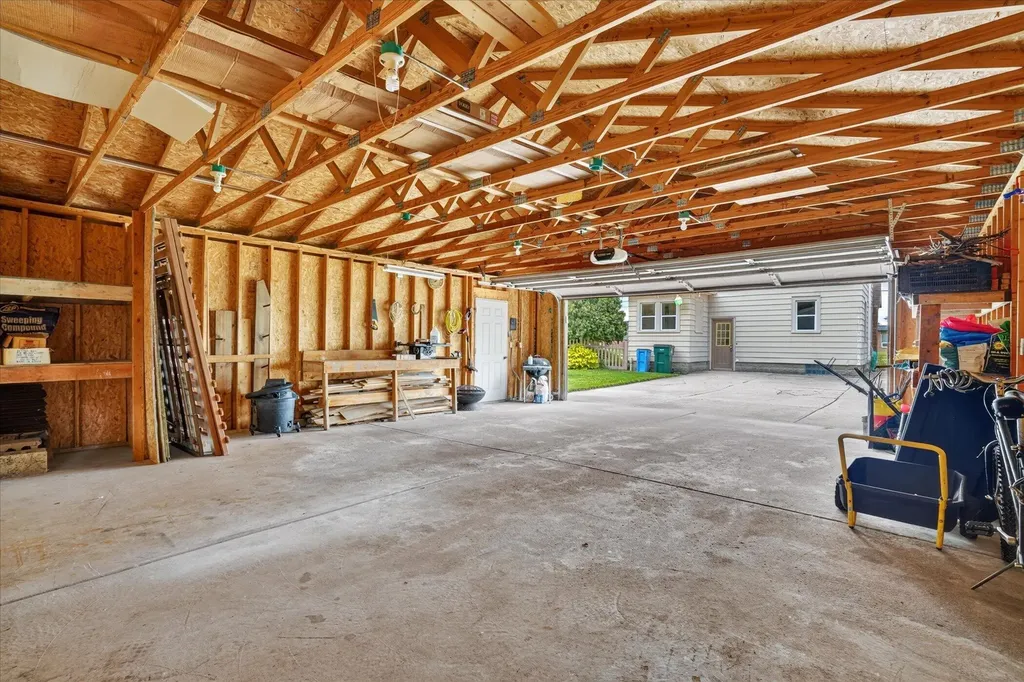 814 N Fairview Avenue Lansing City MI 48912