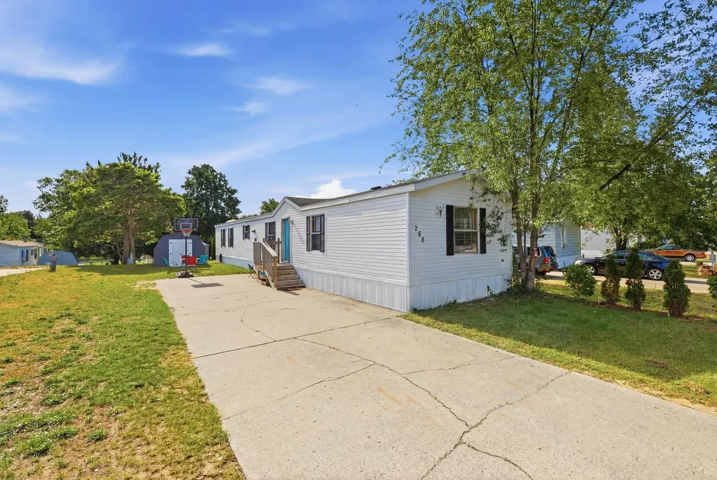3611 Butternut Drive Holland Charter Township MI 49424