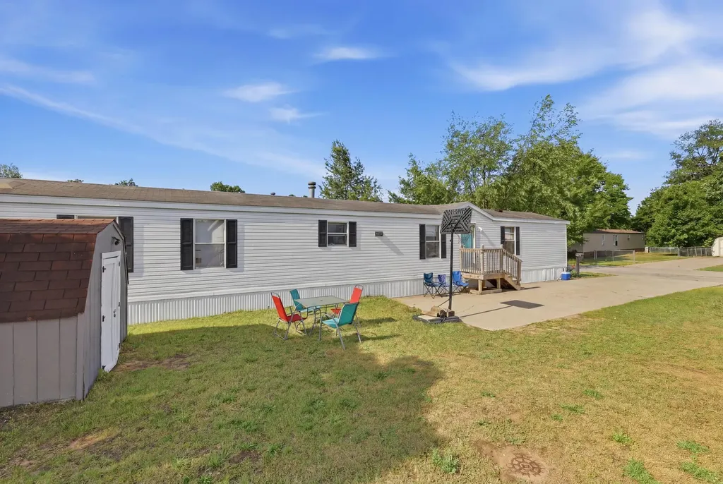 3611 Butternut Drive Holland Charter Township MI 49424