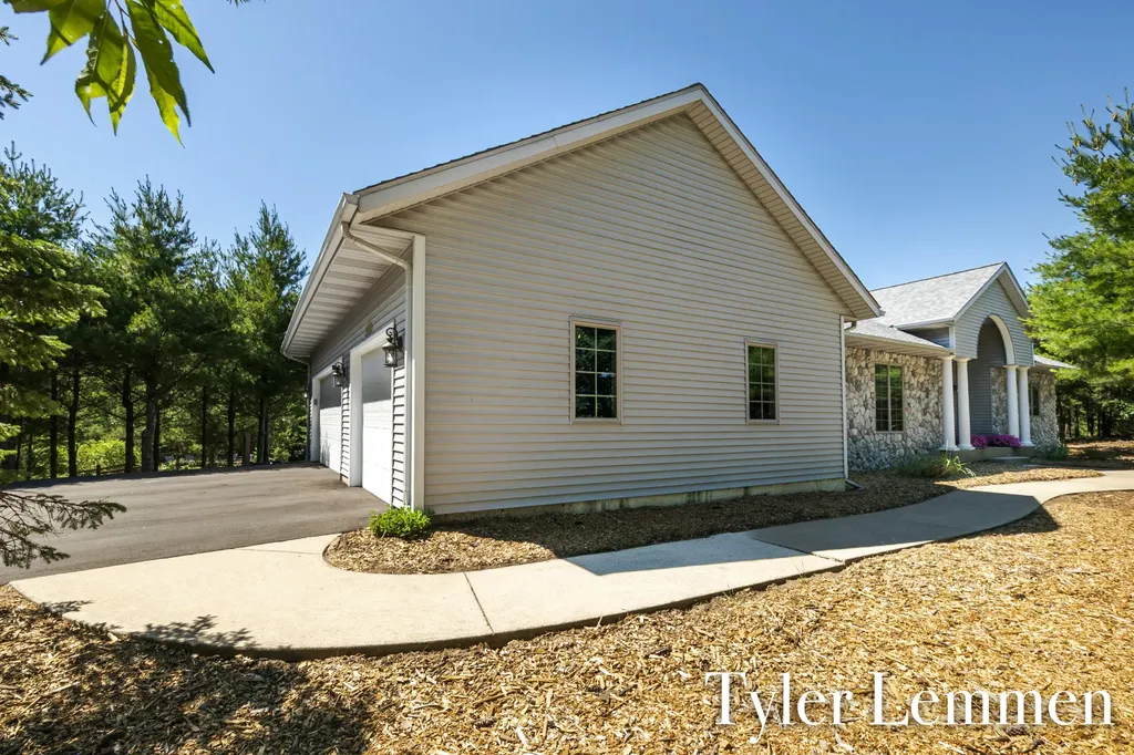 5111 Ruby Ridge Port Sheldon Township MI 49424