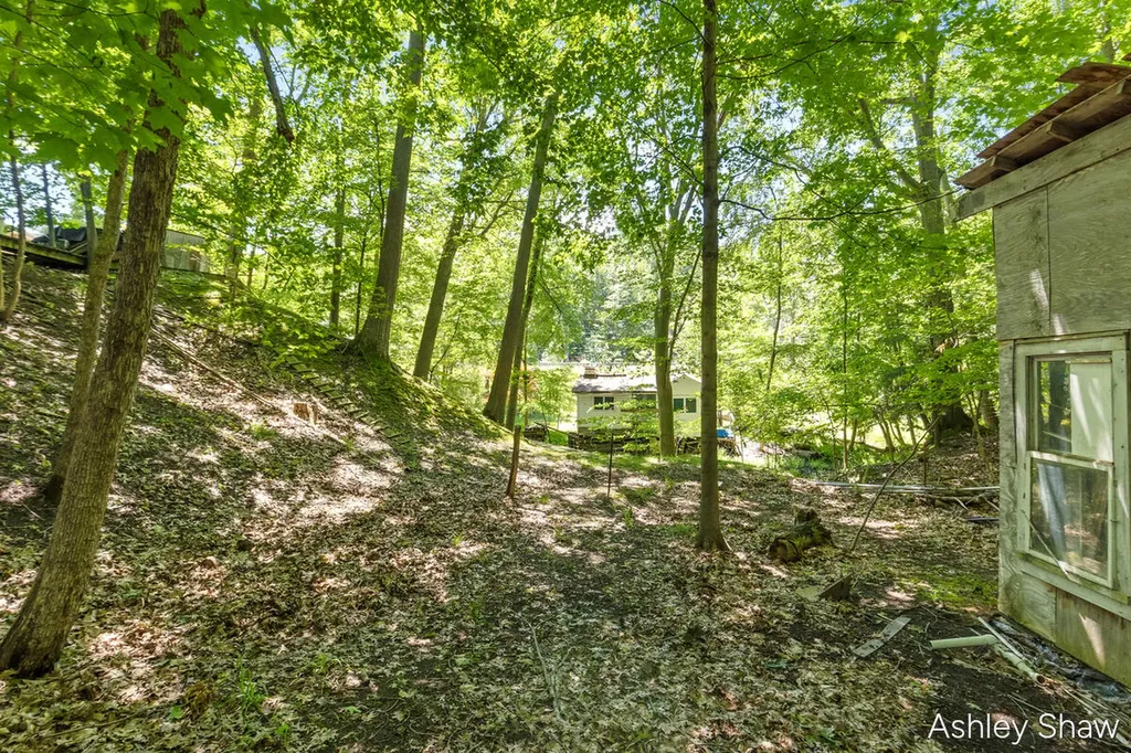 7101 114th Avenue Ganges Township MI 49408