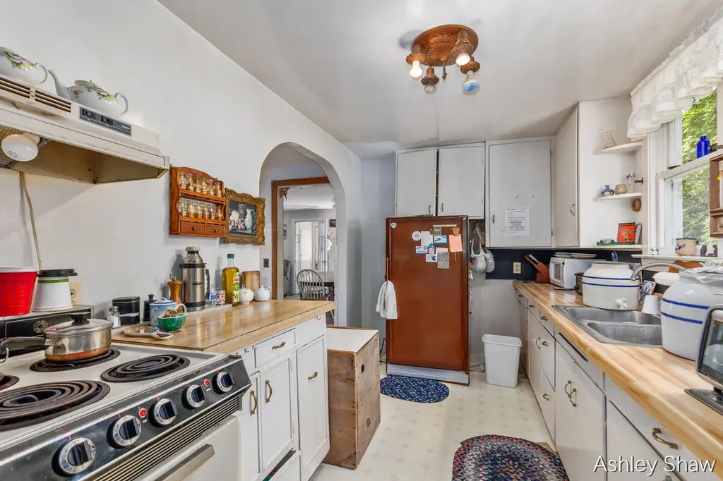 7101 114th Avenue Ganges Township MI 49408