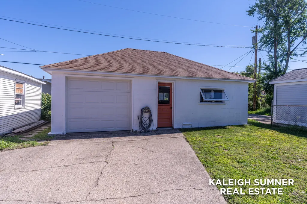 1440 Pennoyer Avenue Grand Haven City MI 49417