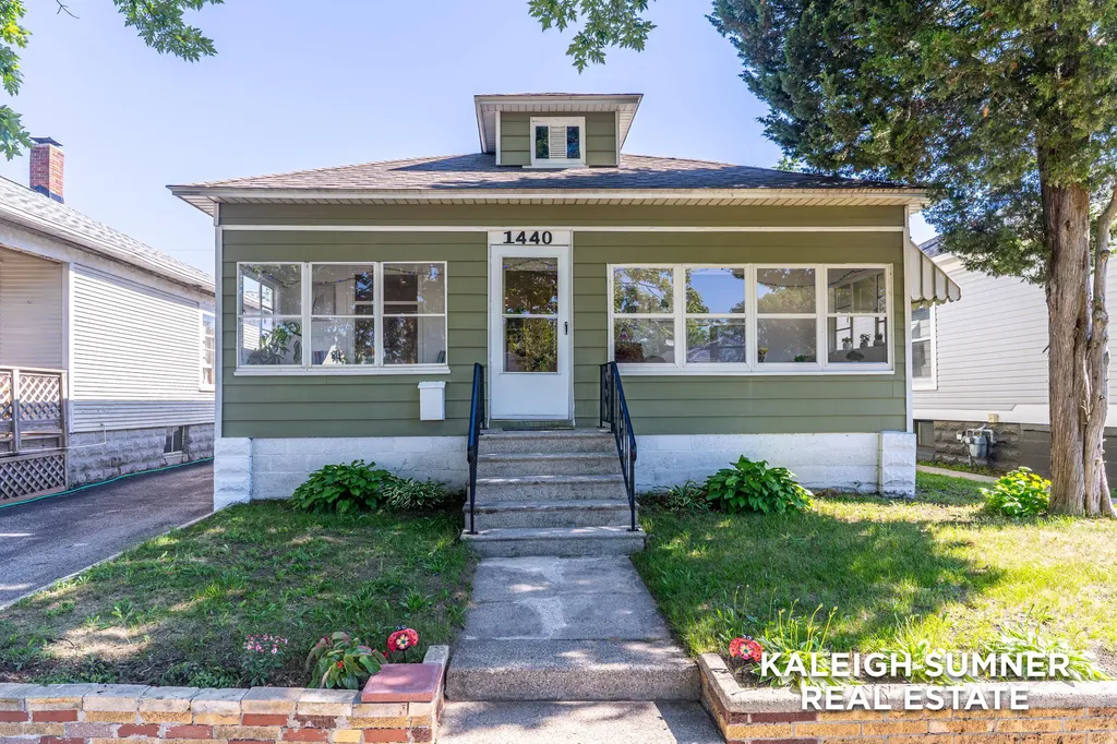 1440 Pennoyer Avenue Grand Haven City MI 49417