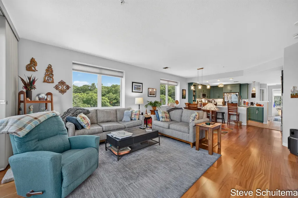 2964 Lakeshore Drive Muskegon City MI 49441