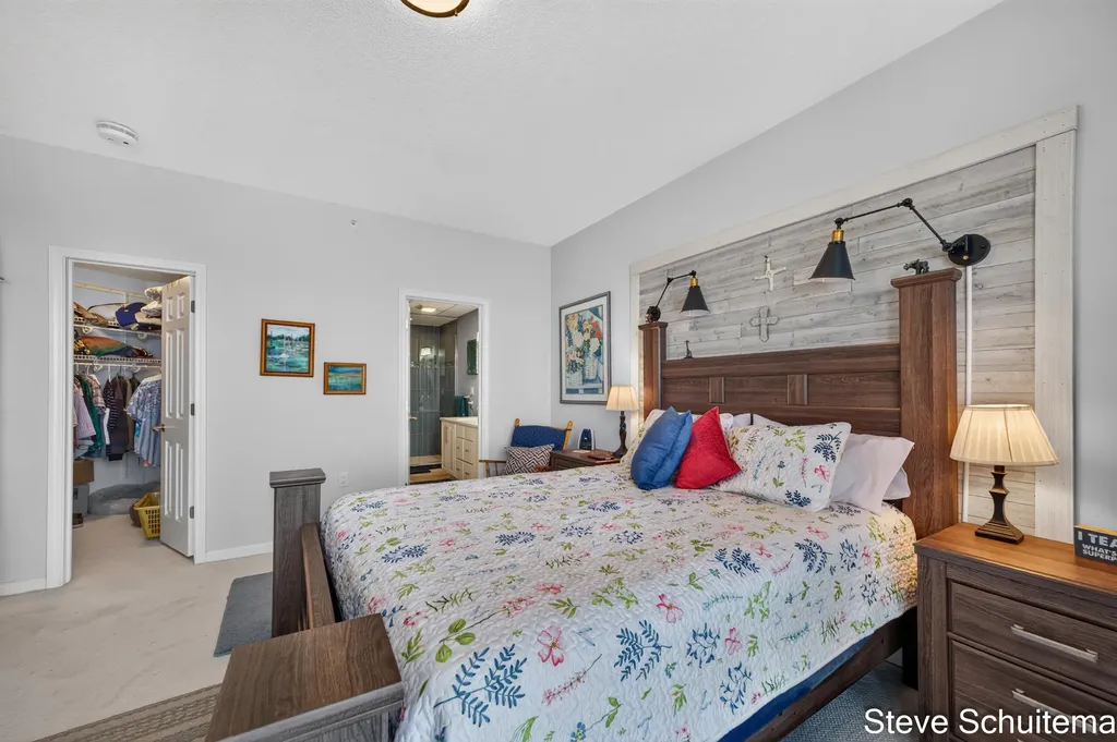 2964 Lakeshore Drive Muskegon City MI 49441