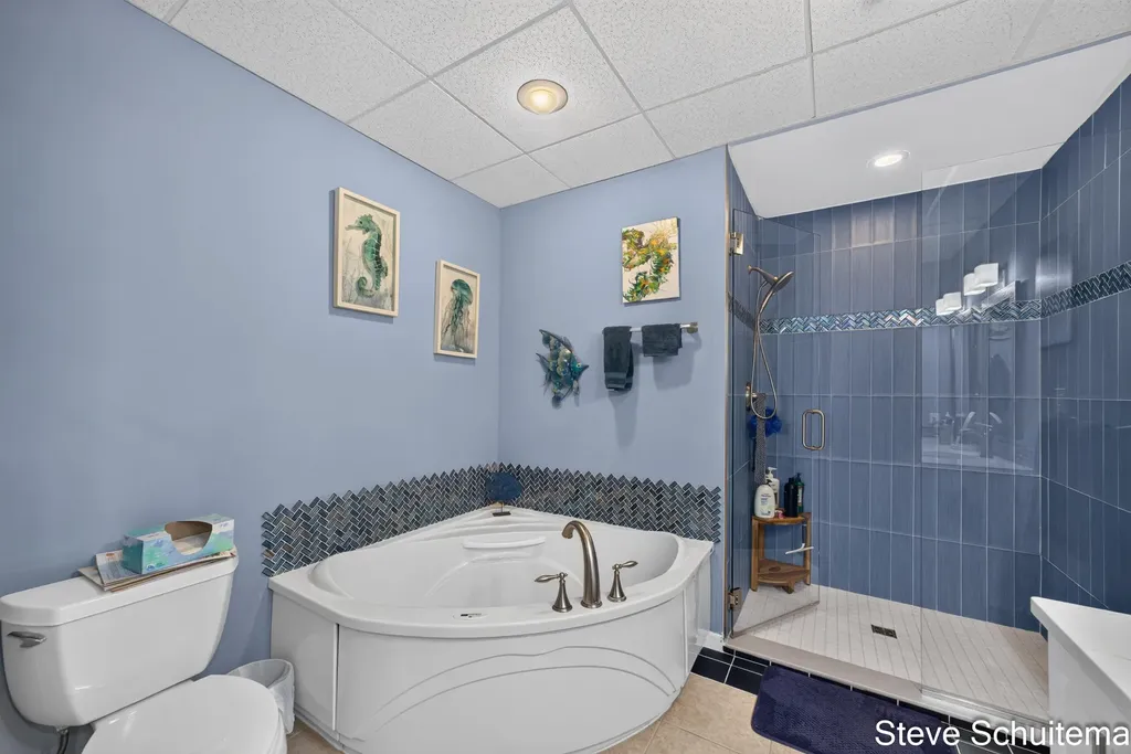 2964 Lakeshore Drive Muskegon City MI 49441
