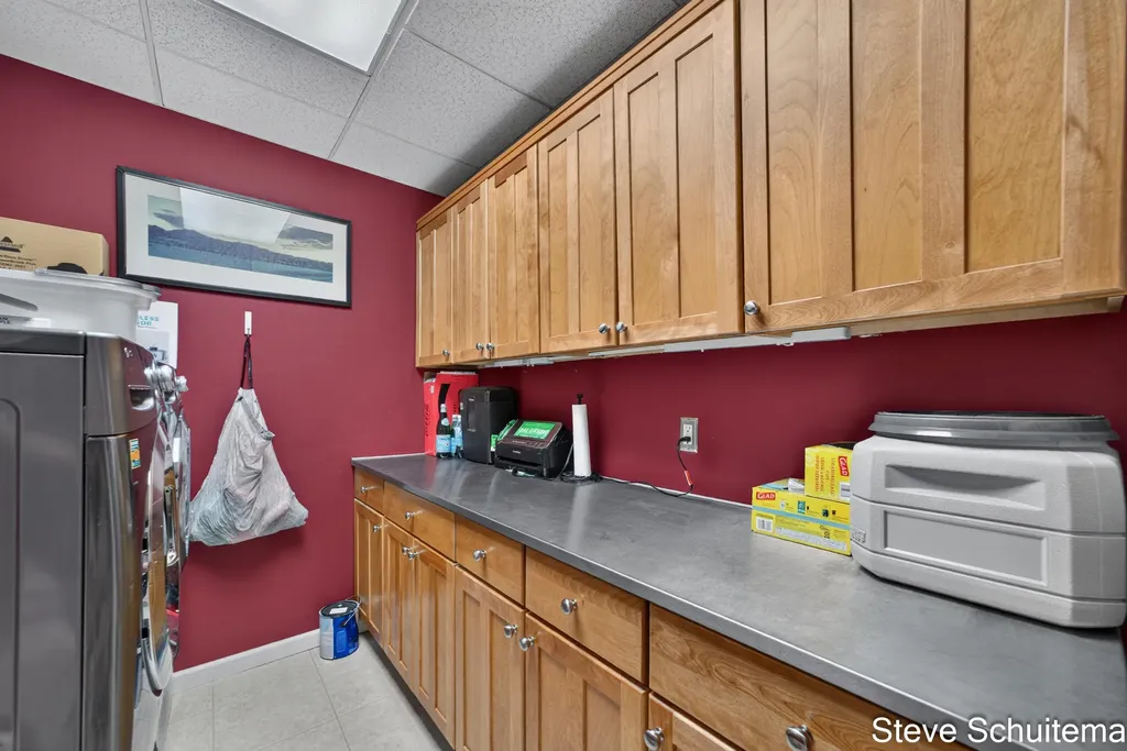 2964 Lakeshore Drive Muskegon City MI 49441