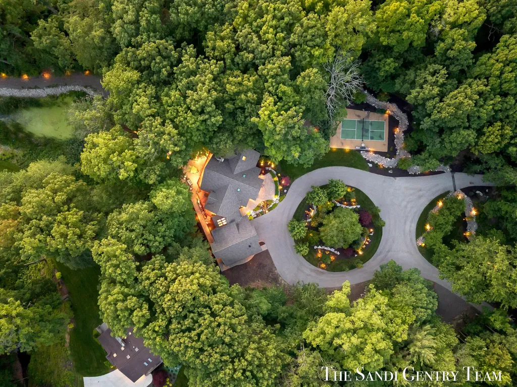 18131 N Fruitport Road Spring Lake Township MI 49456