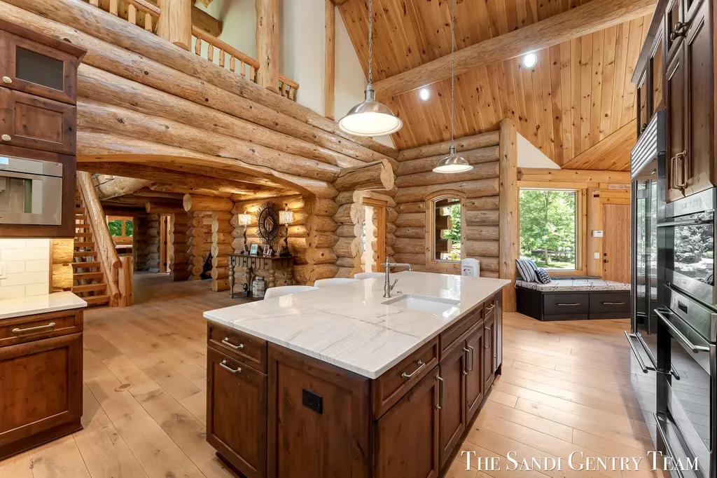 18131 N Fruitport Road Spring Lake Township MI 49456