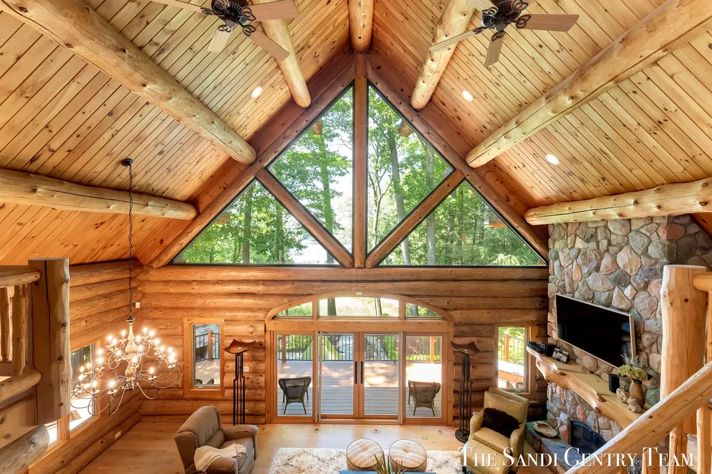 18131 N Fruitport Road Spring Lake Township MI 49456