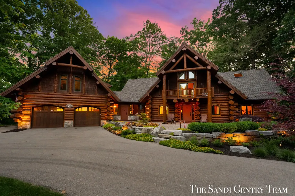 18131 N Fruitport Road Spring Lake Township MI 49456