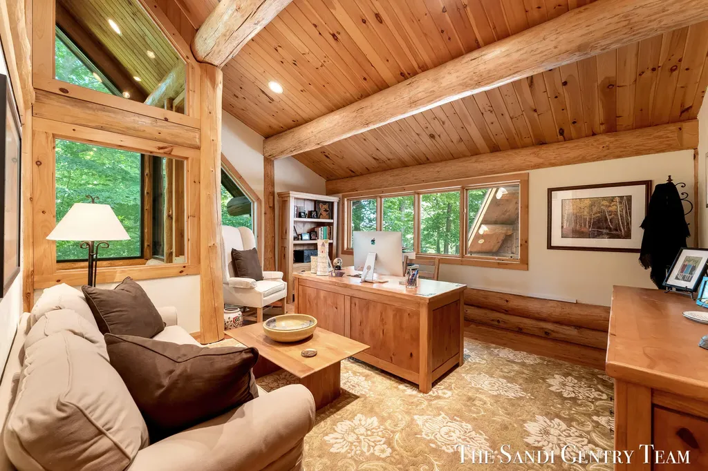 18131 N Fruitport Road Spring Lake Township MI 49456