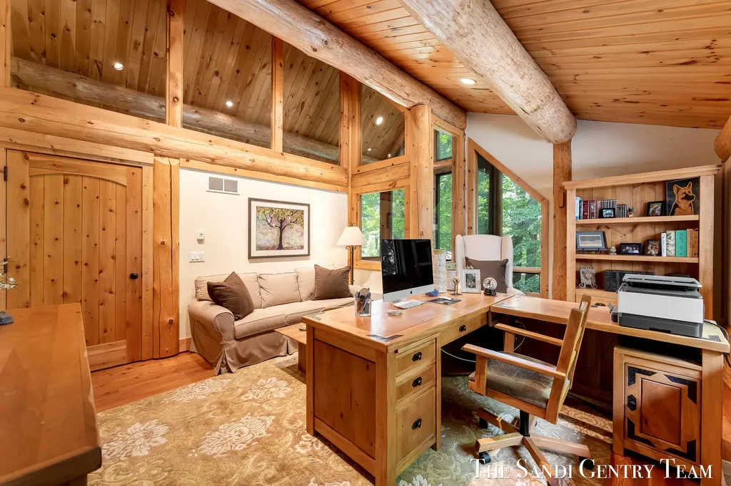 18131 N Fruitport Road Spring Lake Township MI 49456