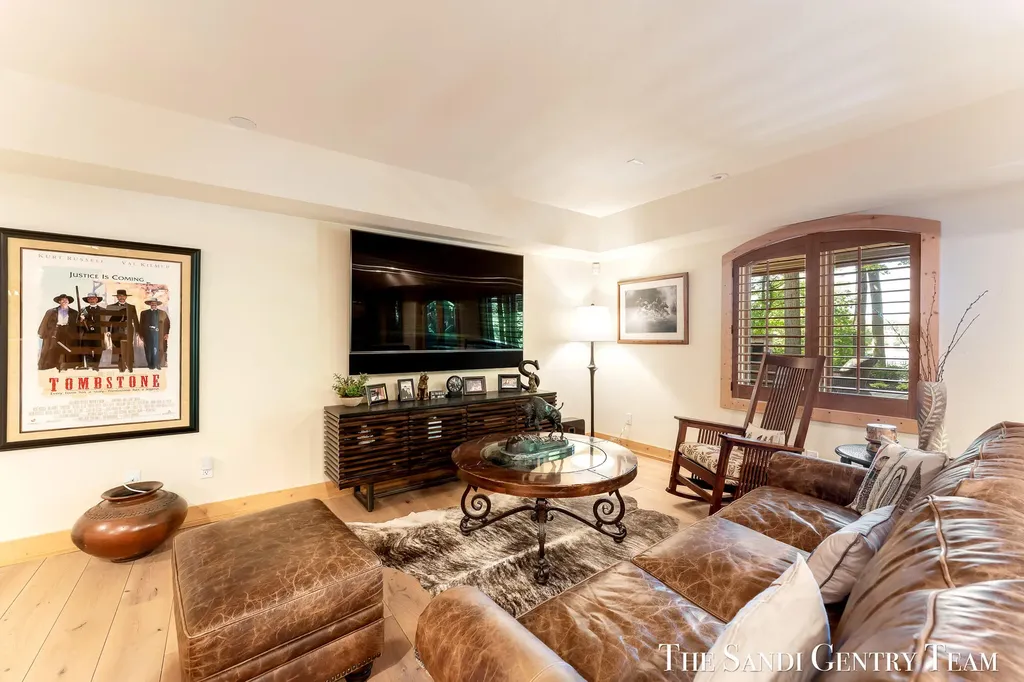 18131 N Fruitport Road Spring Lake Township MI 49456