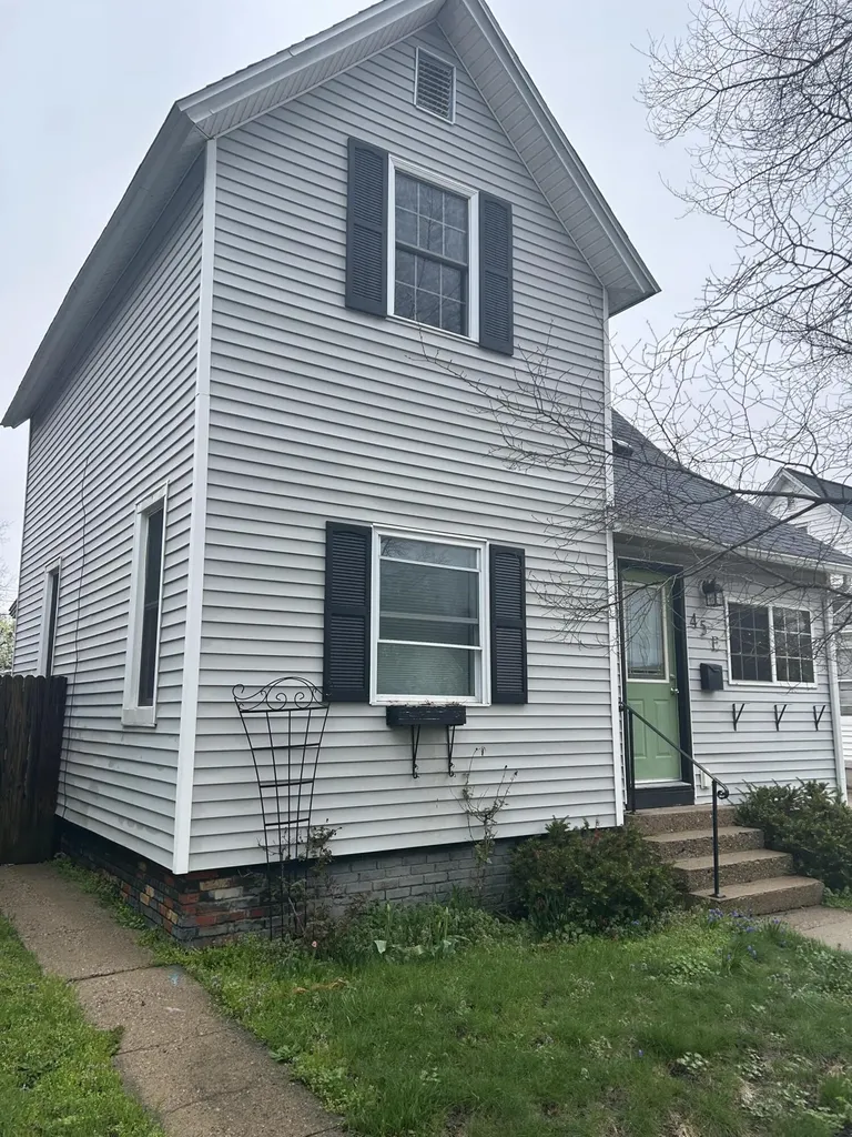 45 E 18th Street Holland City MI 49423