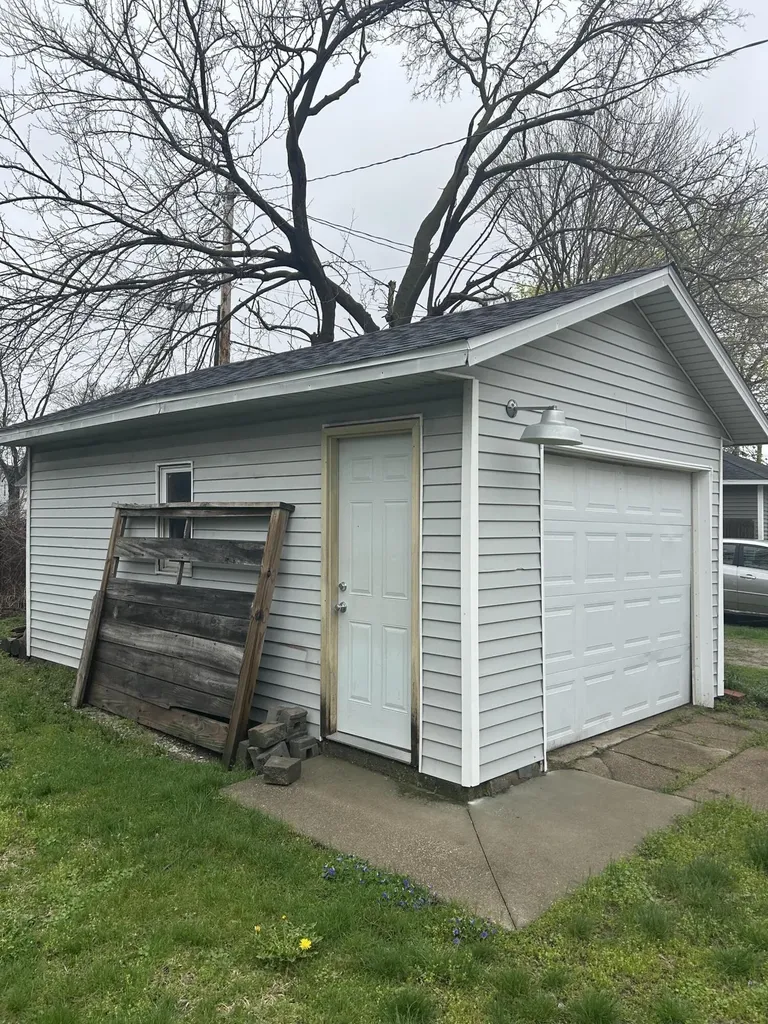 45 E 18th Street Holland City MI 49423
