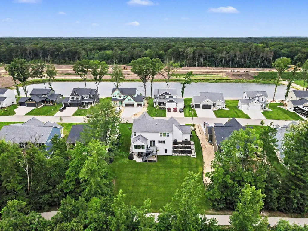 13652 Whitfield Drive Crockery Township MI 49448